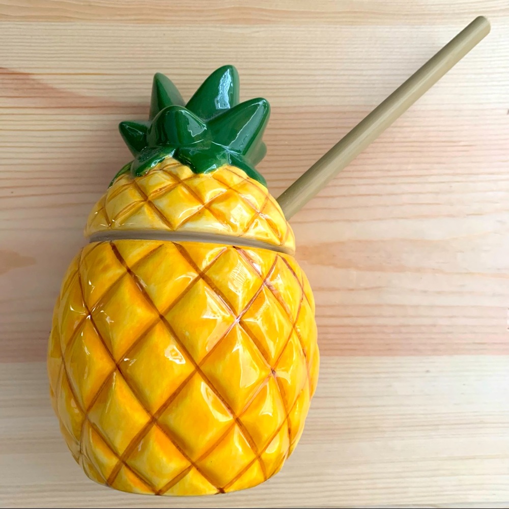 Pineapple Mug w/ Straw